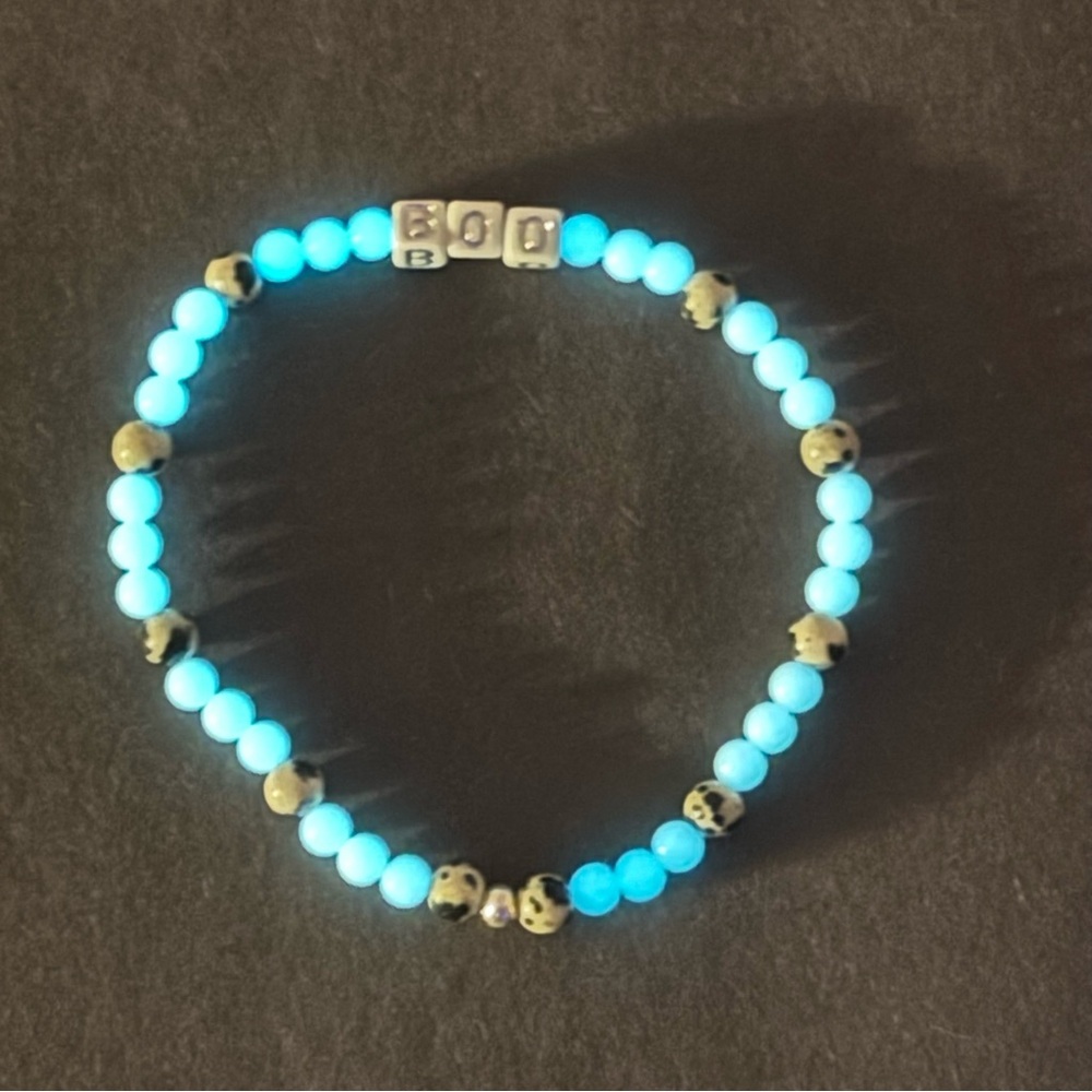 Glow in the dark friendship bracelet